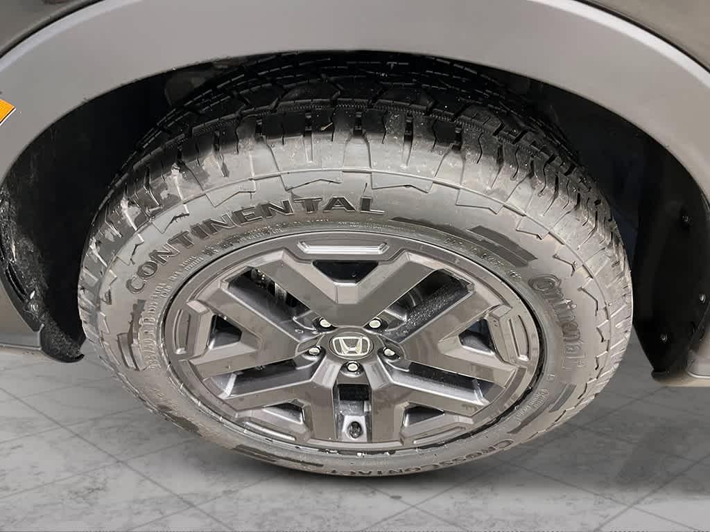 new 2026 Honda CR-V Hybrid car, priced at $40,250