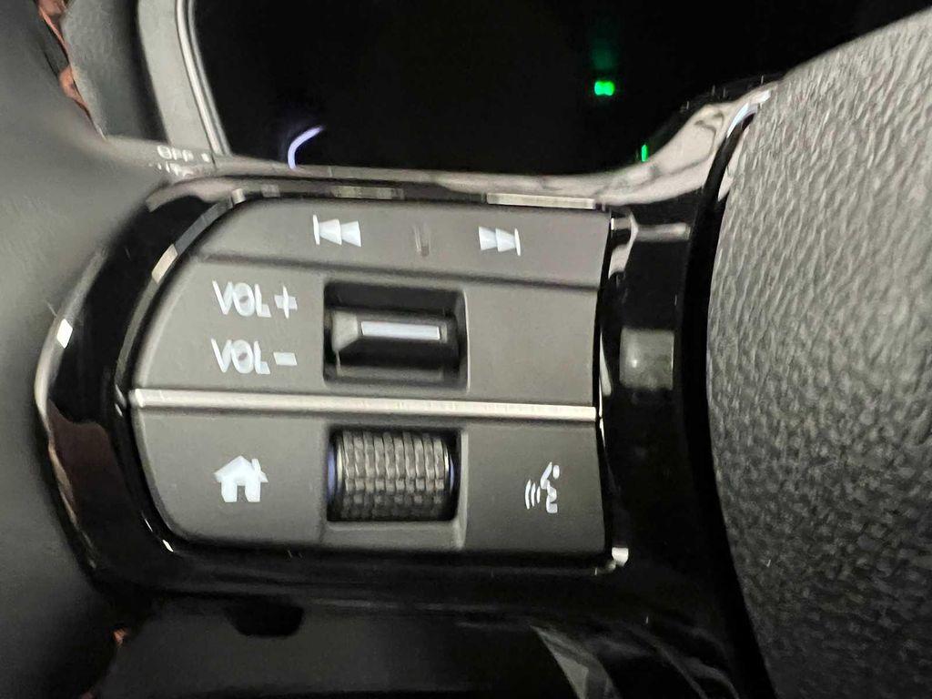 new 2025 Honda Pilot car, priced at $51,350