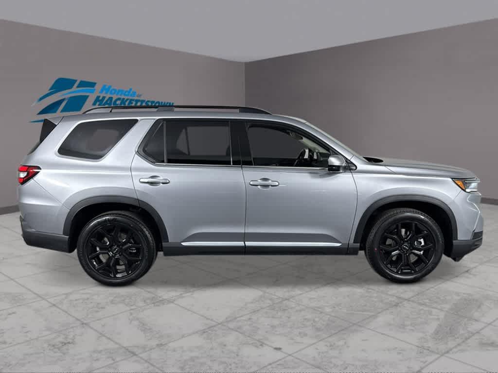 new 2025 Honda Pilot car, priced at $52,995