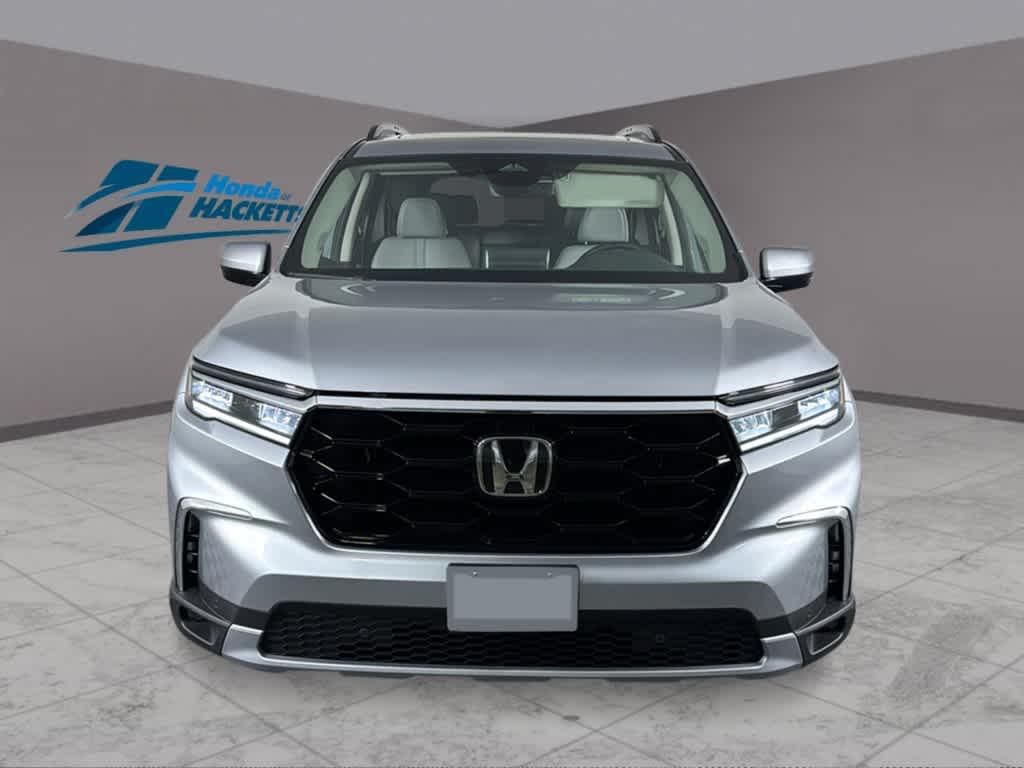 new 2025 Honda Pilot car, priced at $52,995