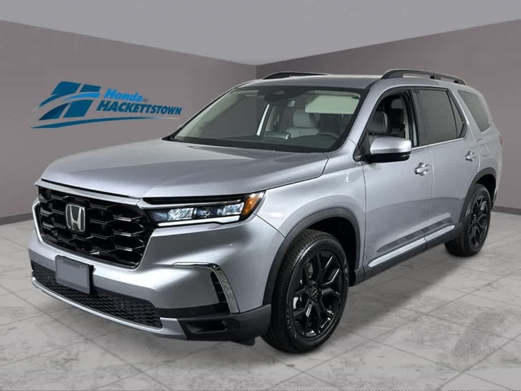 new 2025 Honda Pilot car, priced at $52,995