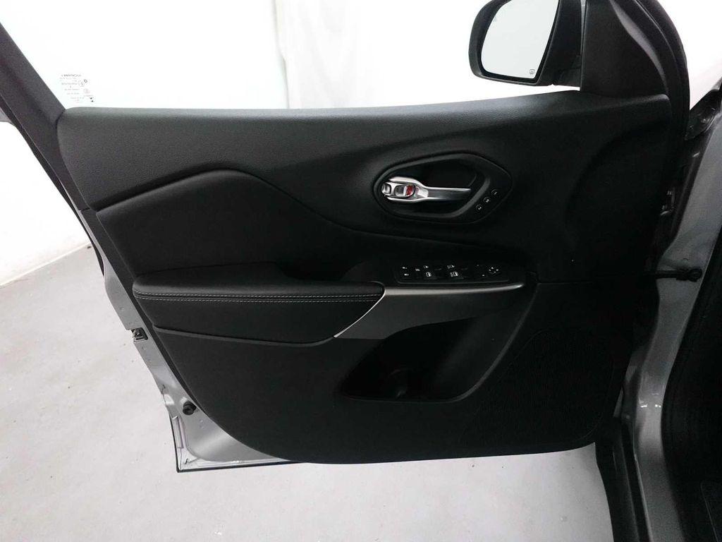 used 2020 Jeep Cherokee car, priced at $20,885