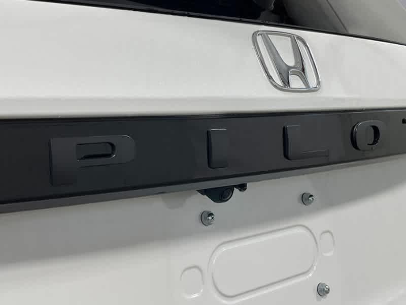 new 2025 Honda Pilot car, priced at $48,280