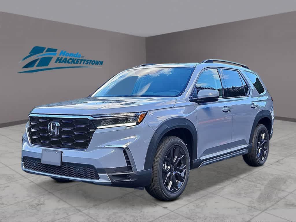 new 2025 Honda Pilot car, priced at $54,255