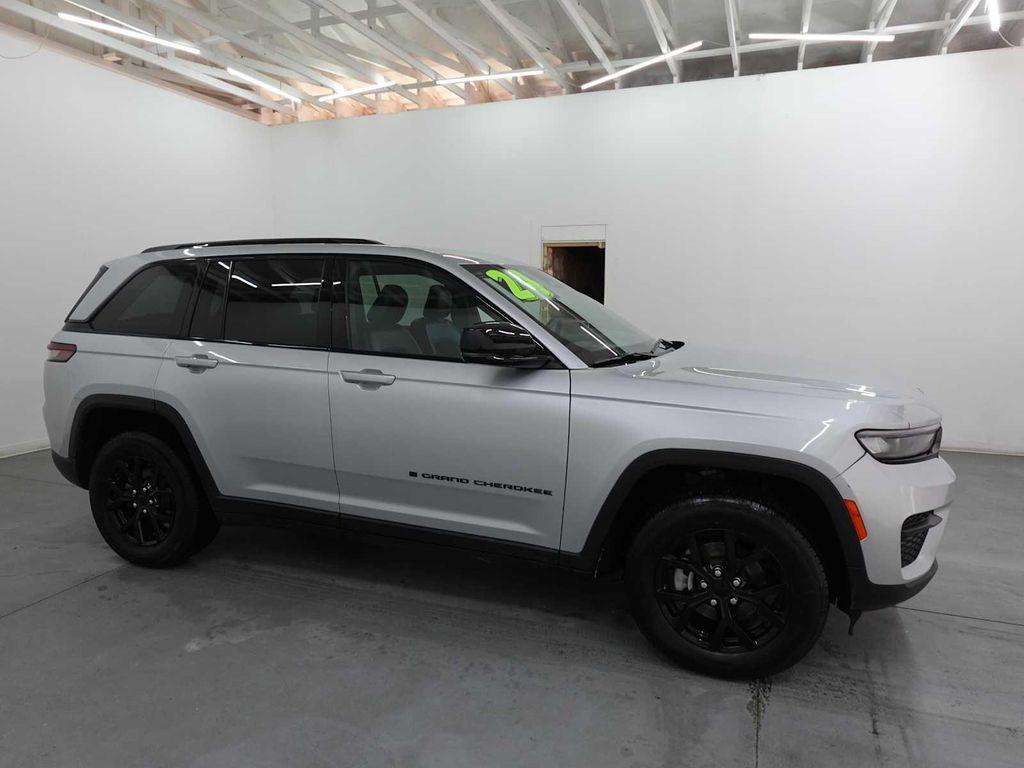 used 2024 Jeep Grand Cherokee car, priced at $24,775