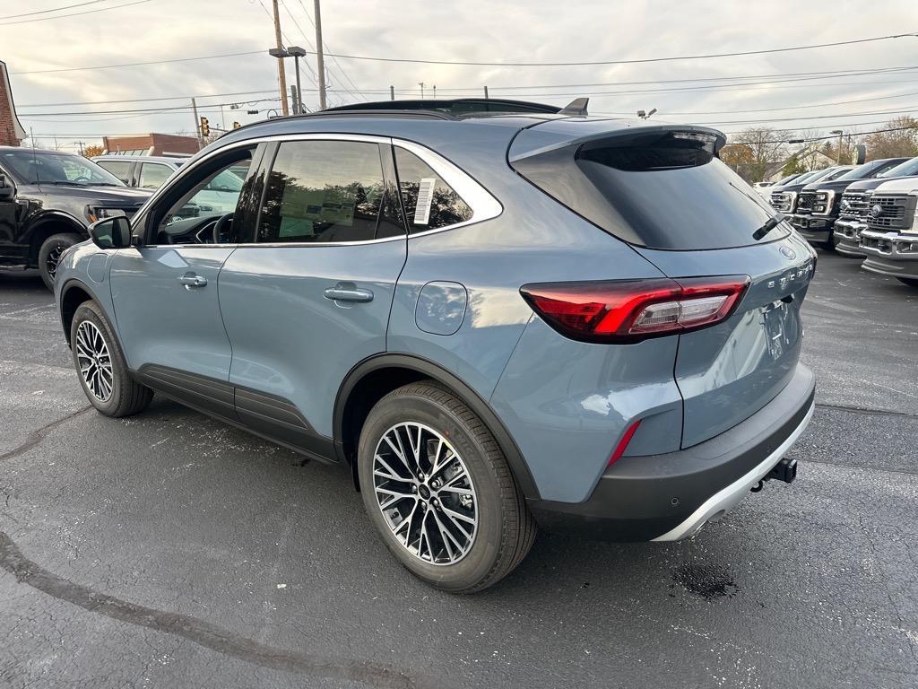 new 2026 Ford Escape PHEV car, priced at $37,004