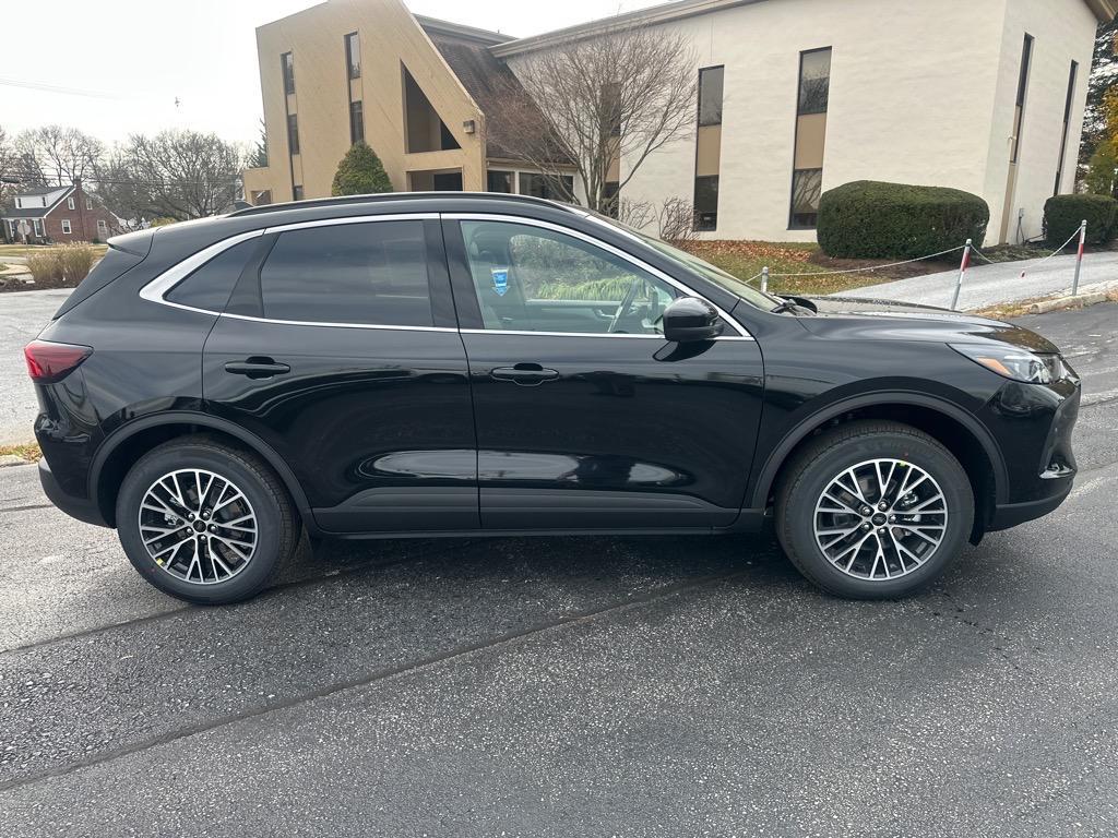 new 2026 Ford Escape PHEV car, priced at $36,535