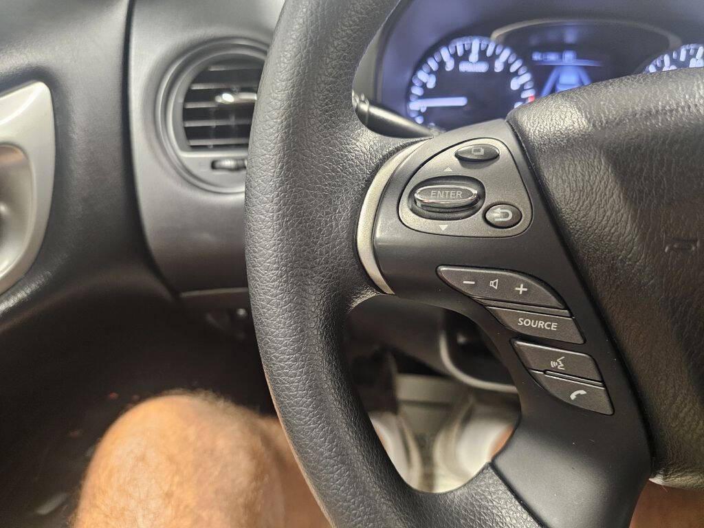 used 2020 Nissan Pathfinder car, priced at $18,995