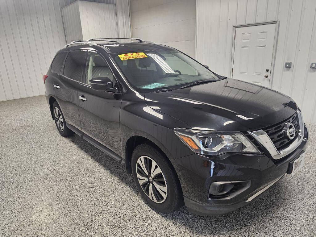 used 2020 Nissan Pathfinder car, priced at $18,995