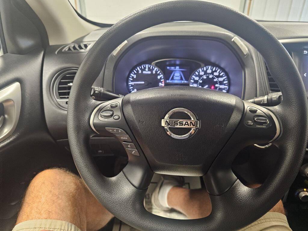 used 2020 Nissan Pathfinder car, priced at $18,995