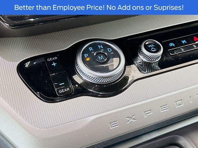 new 2025 Ford Expedition car, priced at $59,407