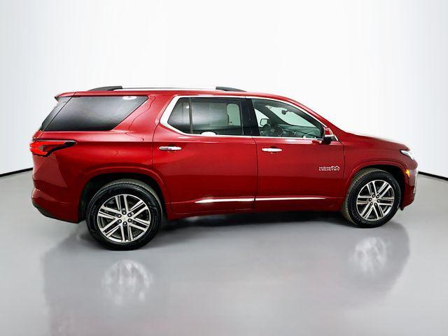 used 2023 Chevrolet Traverse car, priced at $27,555