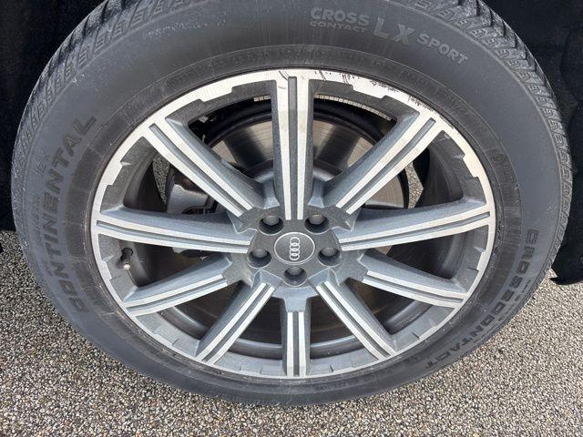 used 2019 Audi Q7 car, priced at $26,900