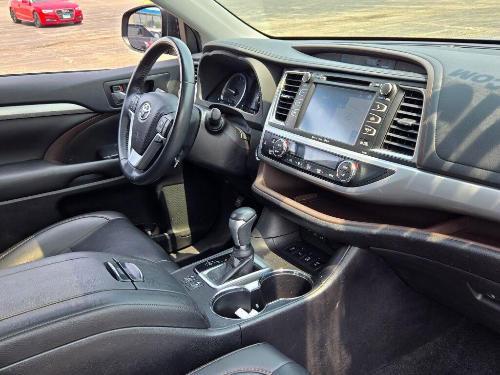 used 2019 Toyota Highlander car, priced at $23,950