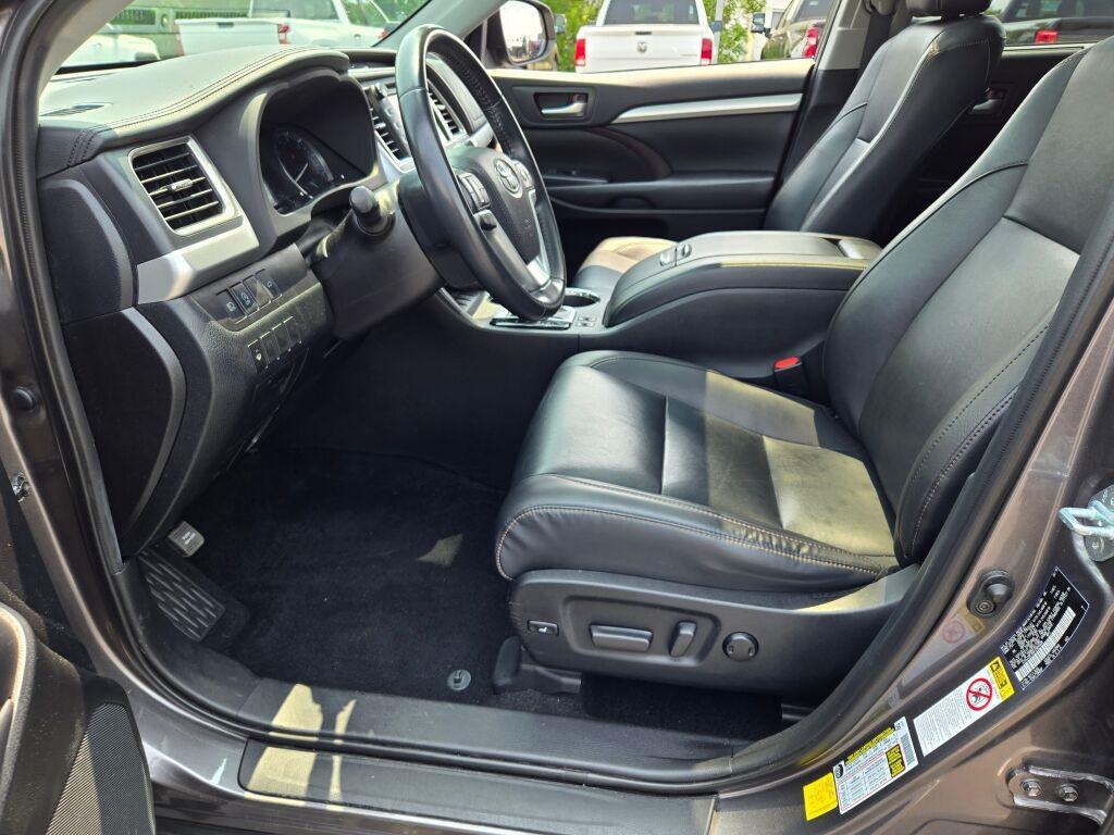 used 2019 Toyota Highlander car, priced at $23,950