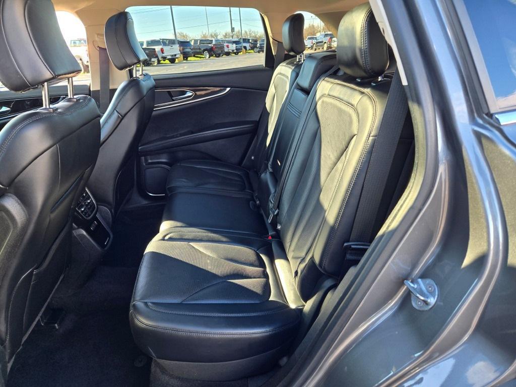 used 2022 Lincoln Nautilus car, priced at $32,700