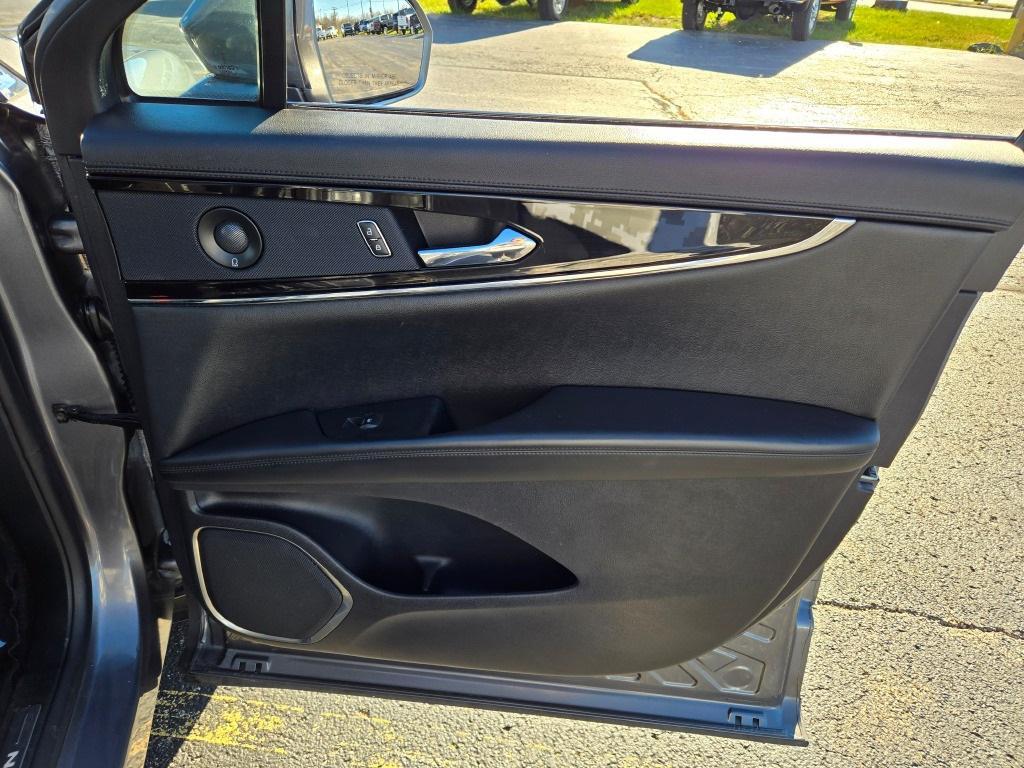 used 2022 Lincoln Nautilus car, priced at $32,700