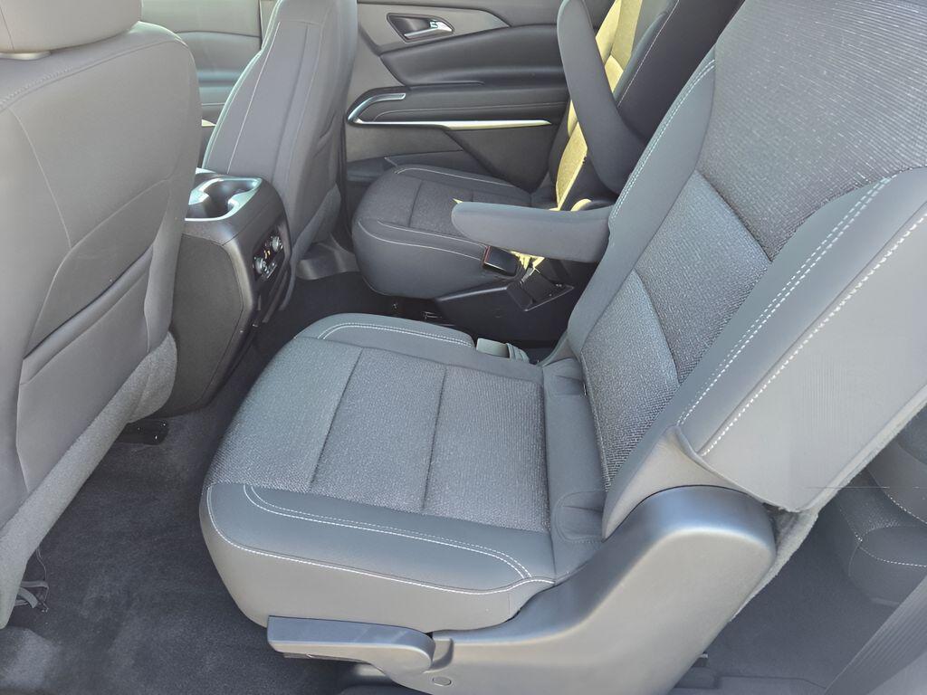 used 2024 Chevrolet Traverse car, priced at $34,350