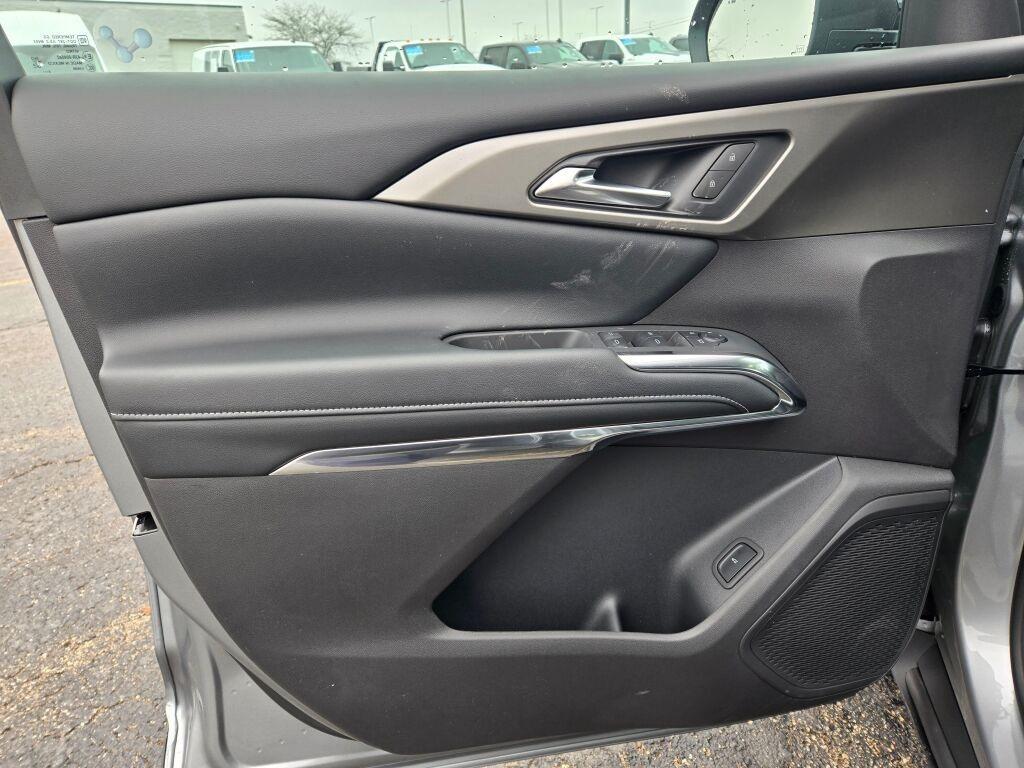 new 2026 Chevrolet Traverse car, priced at $42,497