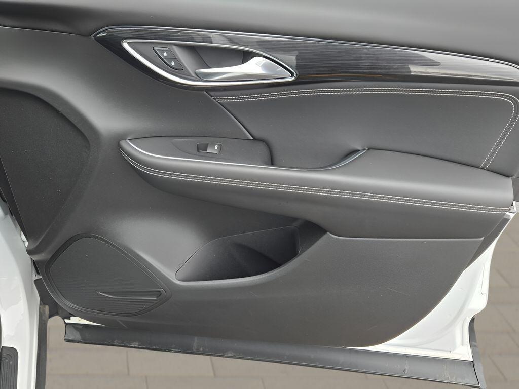 used 2022 Buick Envision car, priced at $23,450