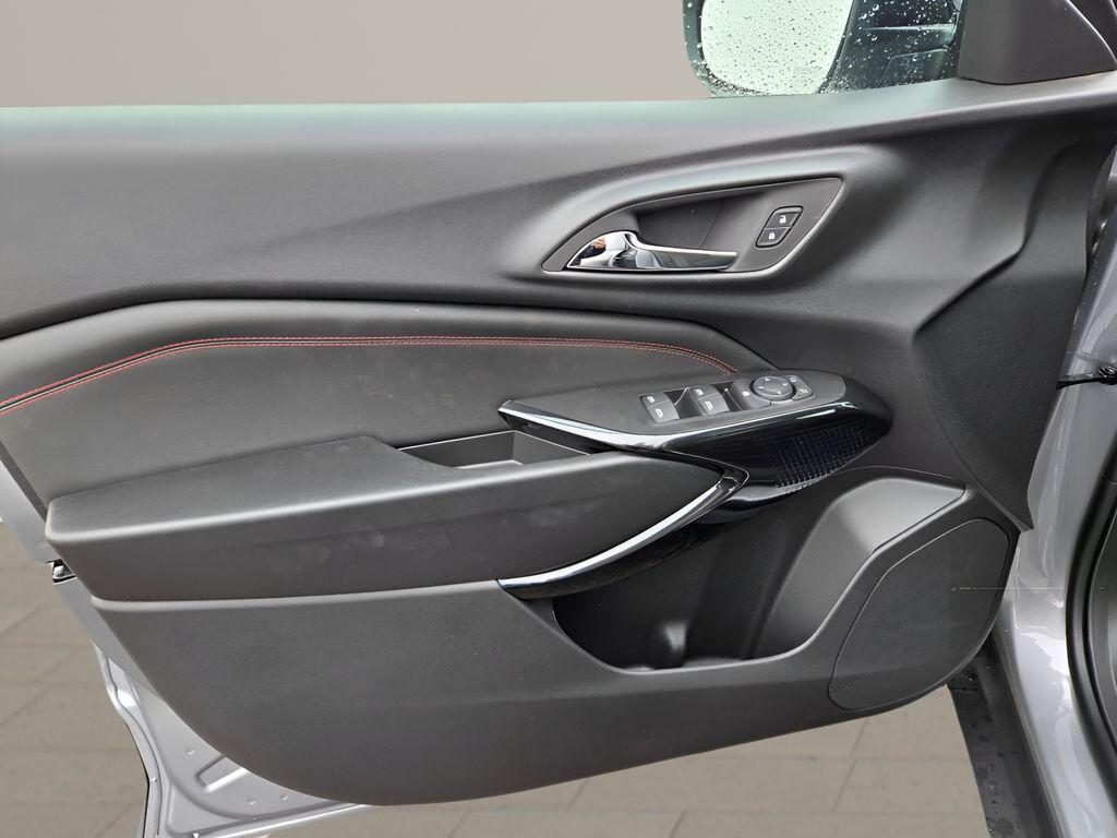 new 2026 Chevrolet Trax car, priced at $27,885