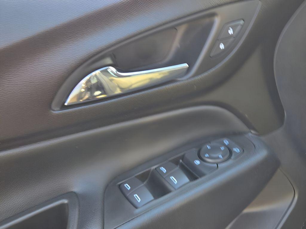 used 2021 Chevrolet Equinox car, priced at $16,950