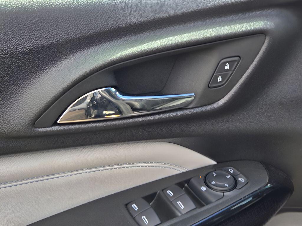 used 2025 Chevrolet Trax car, priced at $20,512