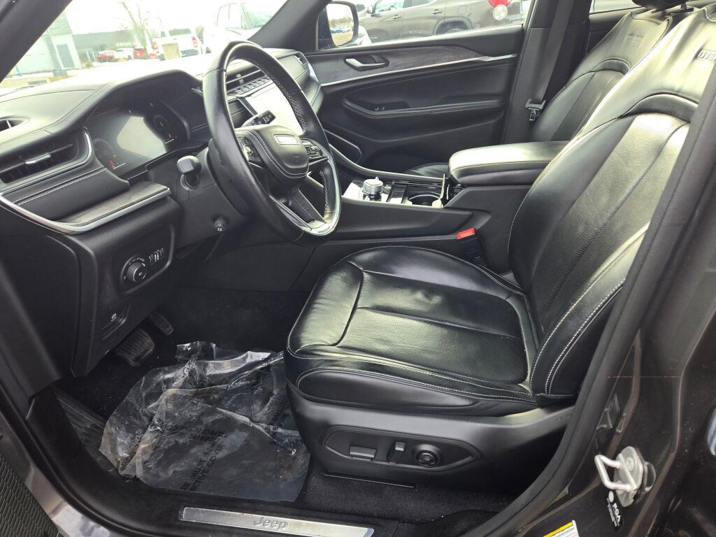 used 2022 Jeep Grand Cherokee car, priced at $32,900