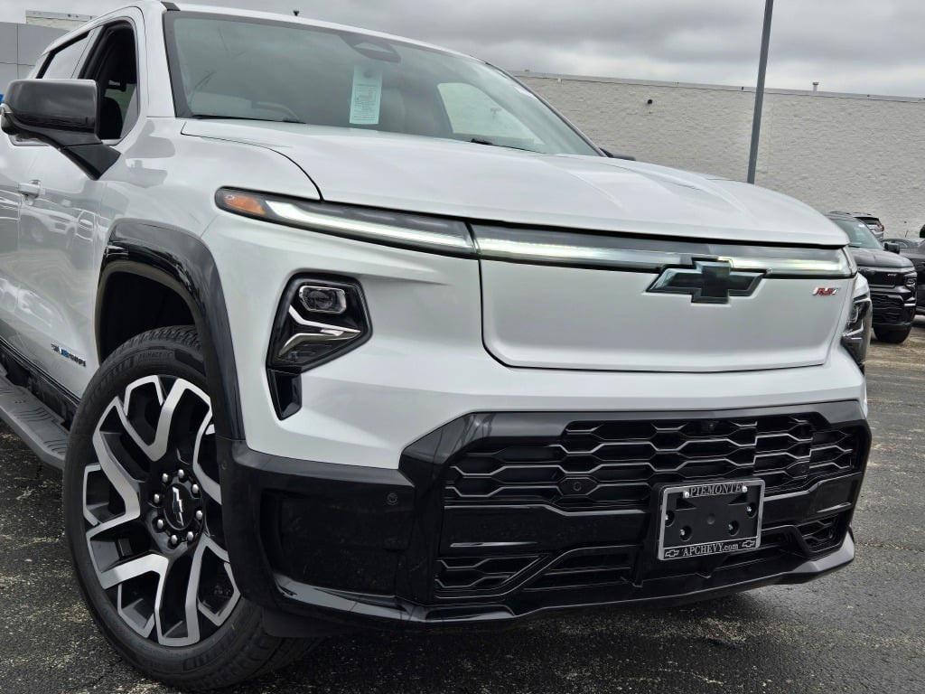 new 2025 Chevrolet Silverado EV car, priced at $90,164