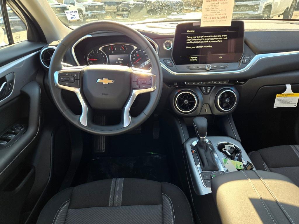 new 2025 Chevrolet Blazer car, priced at $35,594