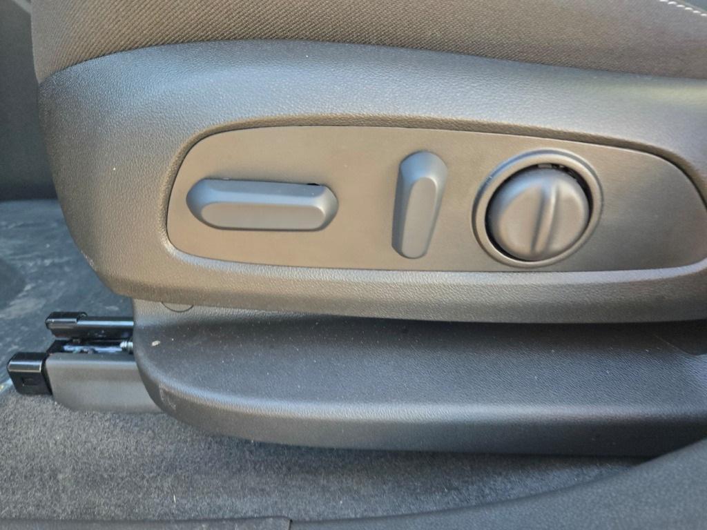 new 2025 Chevrolet Blazer car, priced at $35,594