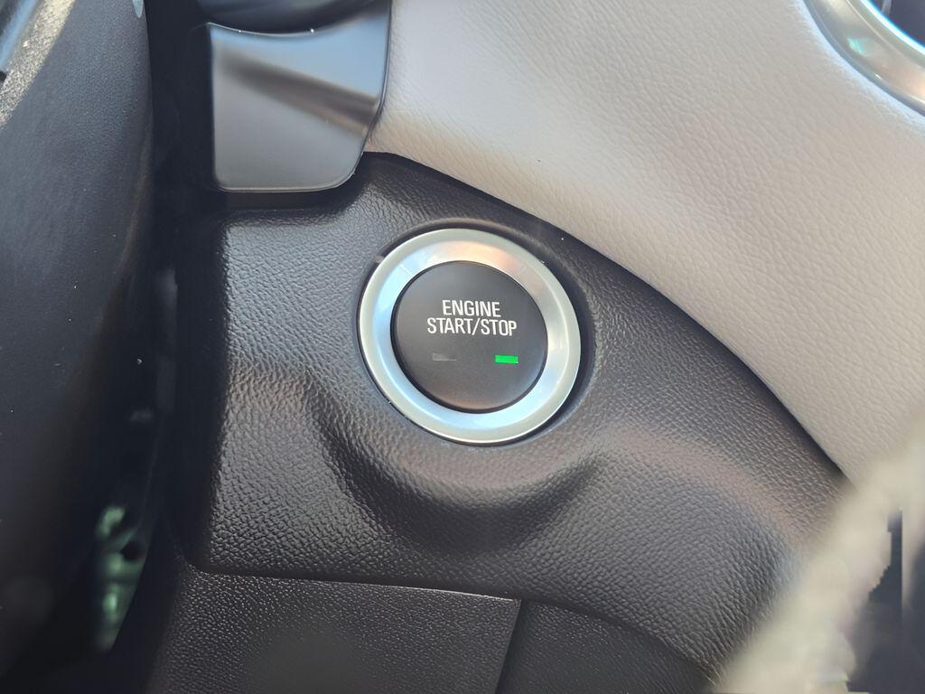 used 2022 Chevrolet Equinox car, priced at $18,925