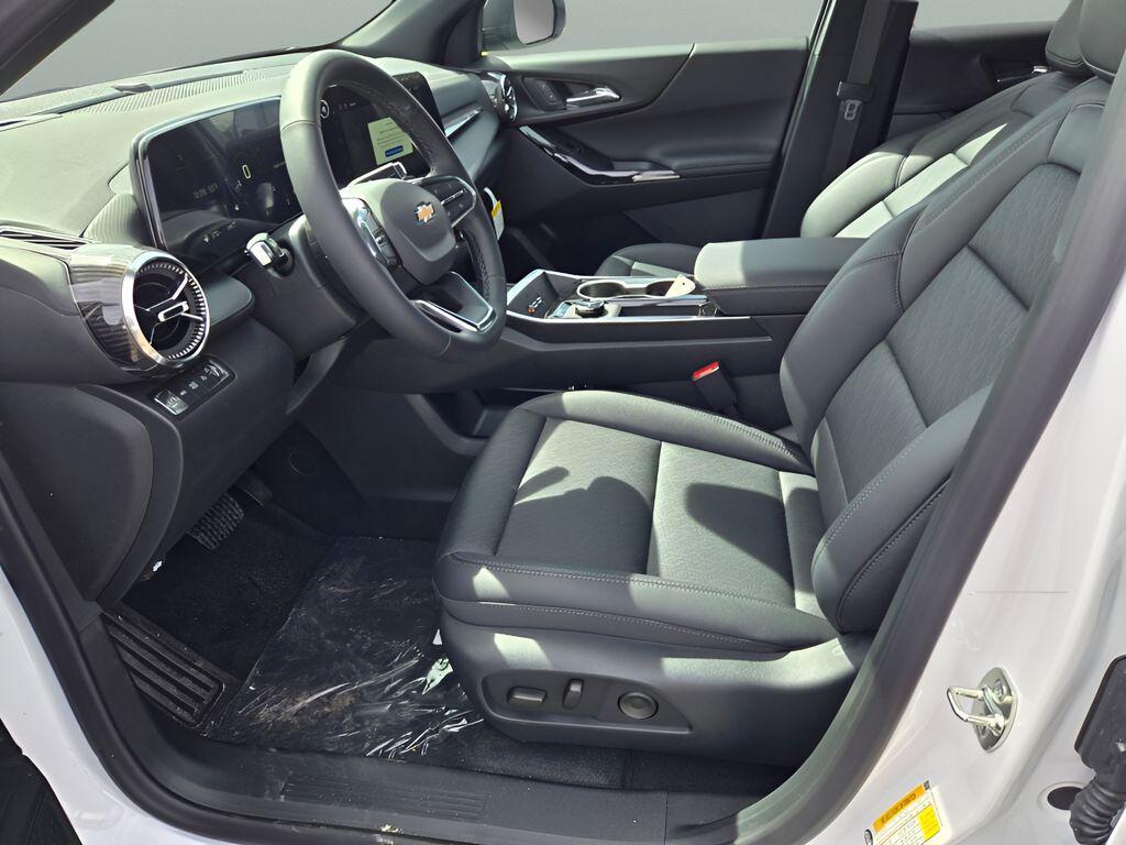 new 2026 Chevrolet Equinox car, priced at $37,360