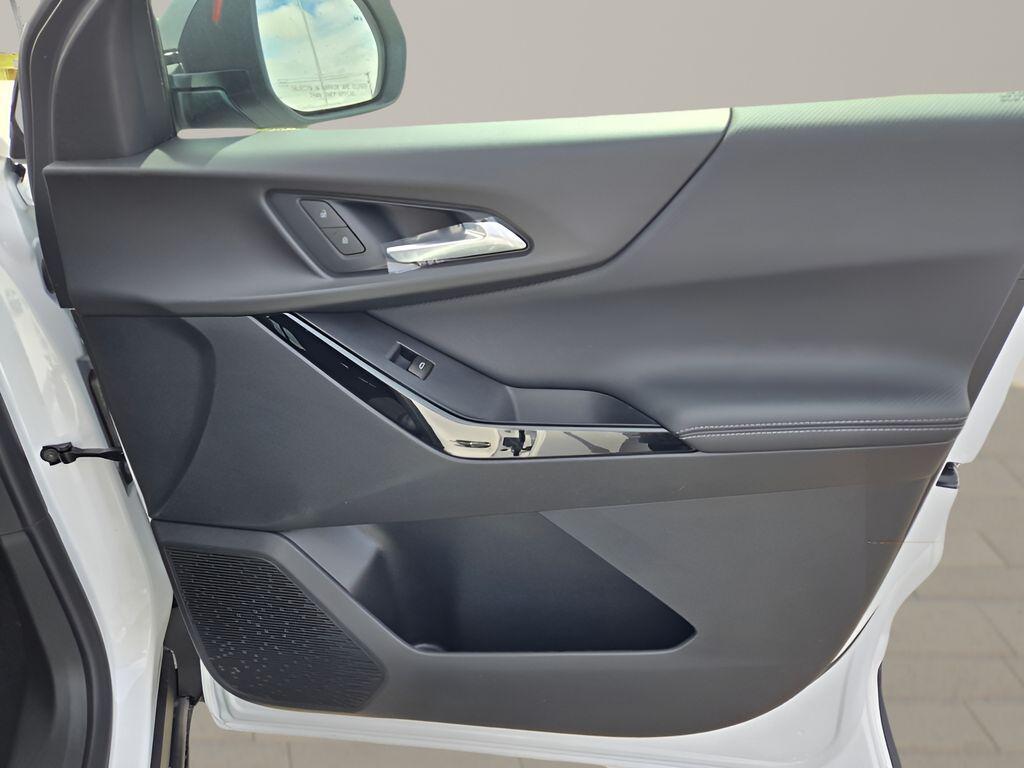 new 2026 Chevrolet Equinox car, priced at $37,360