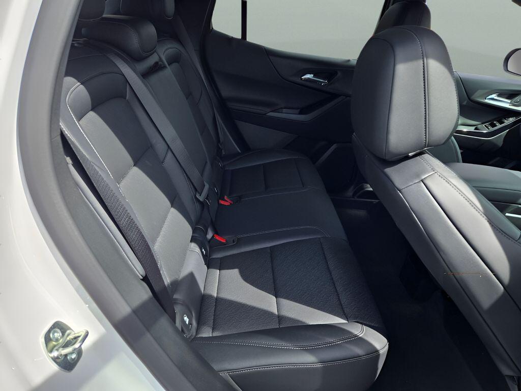 new 2026 Chevrolet Equinox car, priced at $37,360