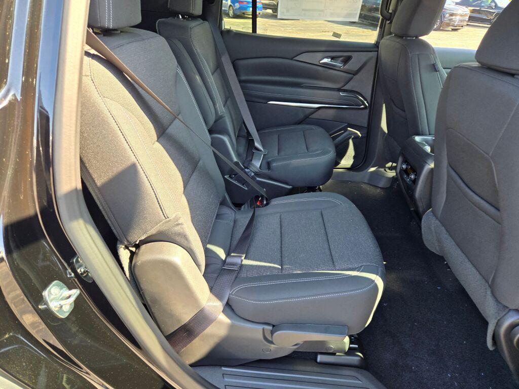 new 2026 Chevrolet Traverse car, priced at $37,932