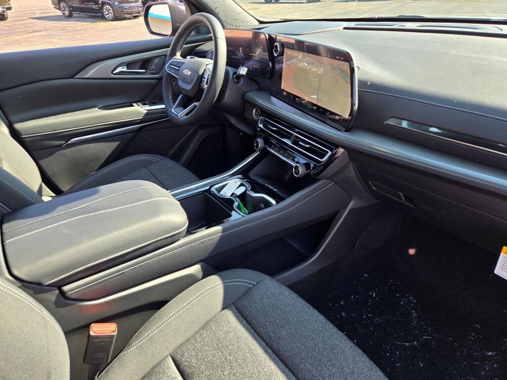 new 2026 Chevrolet Traverse car, priced at $37,932