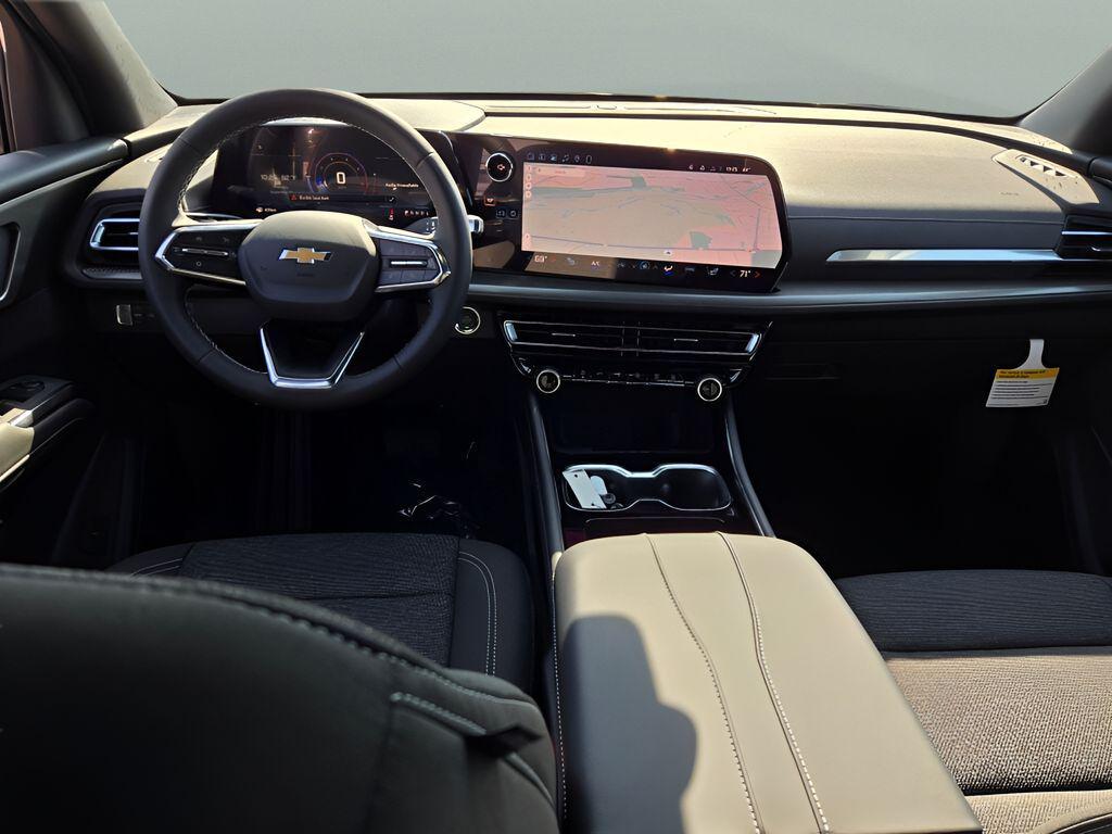 new 2026 Chevrolet Traverse car, priced at $37,932