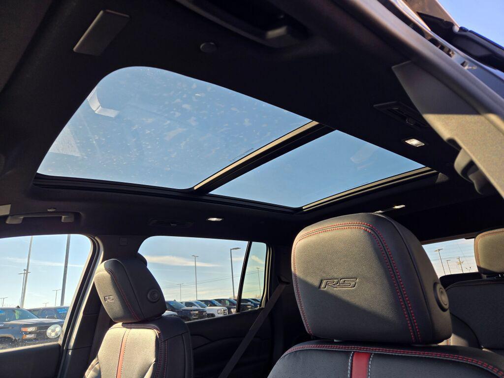 new 2026 Chevrolet Traverse car, priced at $54,091