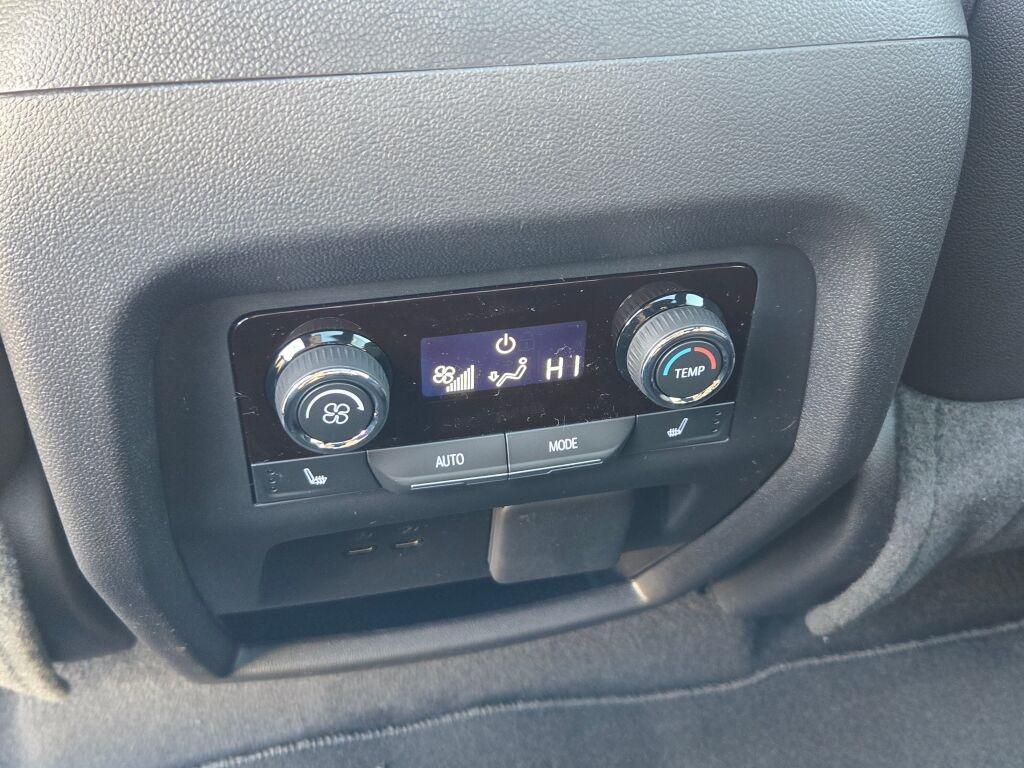 new 2026 Chevrolet Traverse car, priced at $55,003