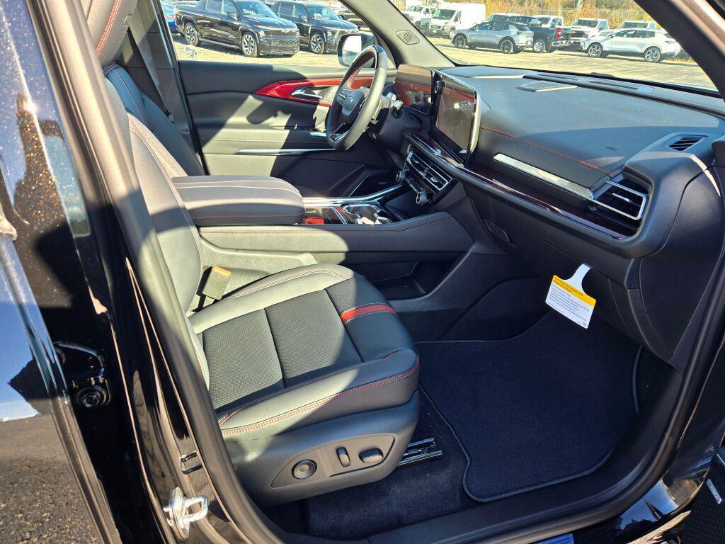 new 2026 Chevrolet Traverse car, priced at $54,091