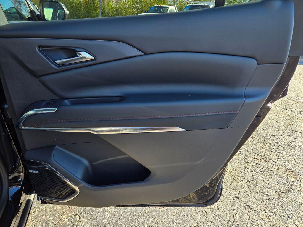 new 2026 Chevrolet Traverse car, priced at $54,091