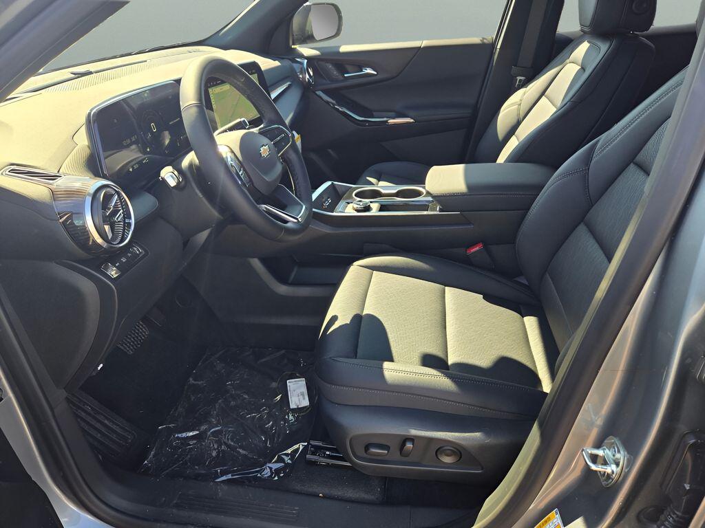 new 2026 Chevrolet Equinox car, priced at $37,360