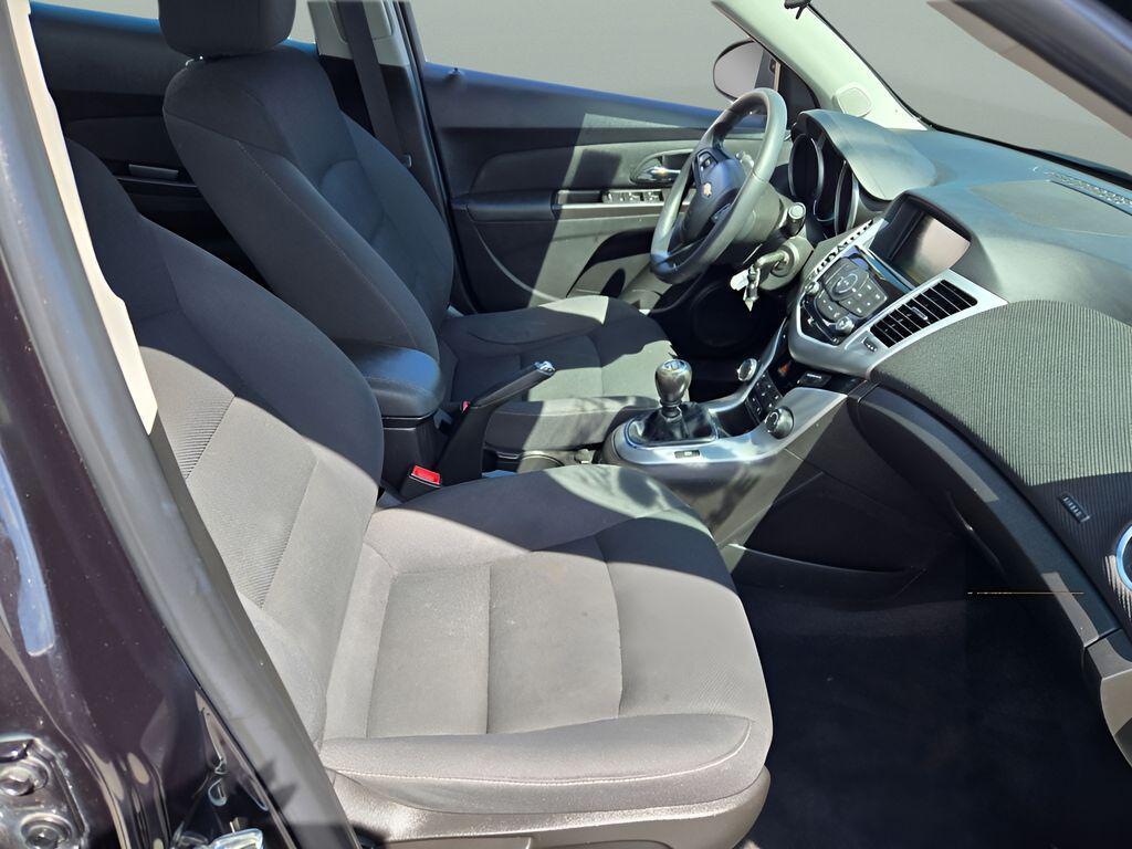 used 2015 Chevrolet Cruze car, priced at $6,350