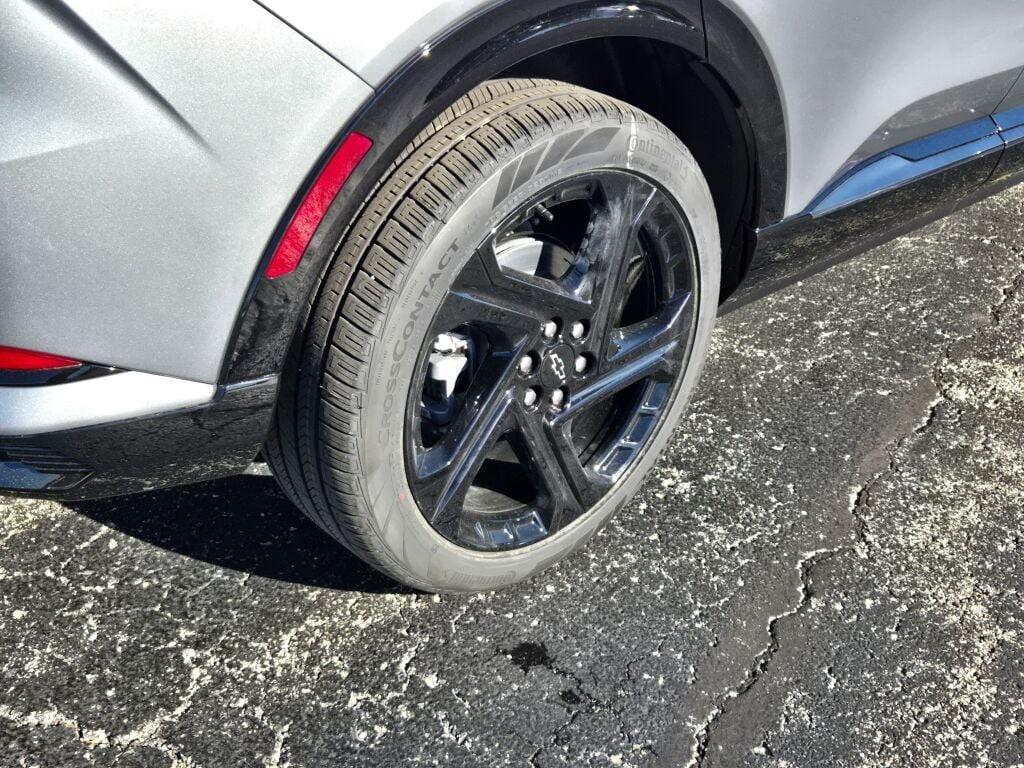 new 2026 Chevrolet Equinox EV car, priced at $43,160