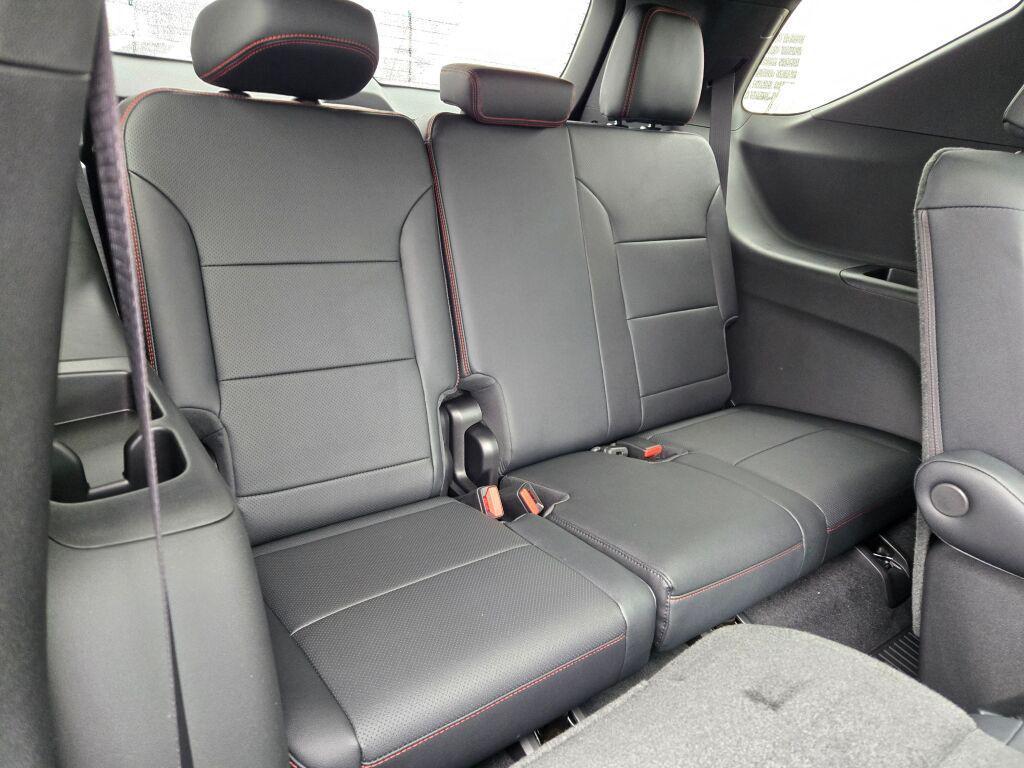 new 2026 Chevrolet Traverse car, priced at $54,091