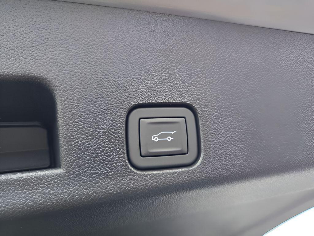 new 2026 Chevrolet Traverse car, priced at $54,091