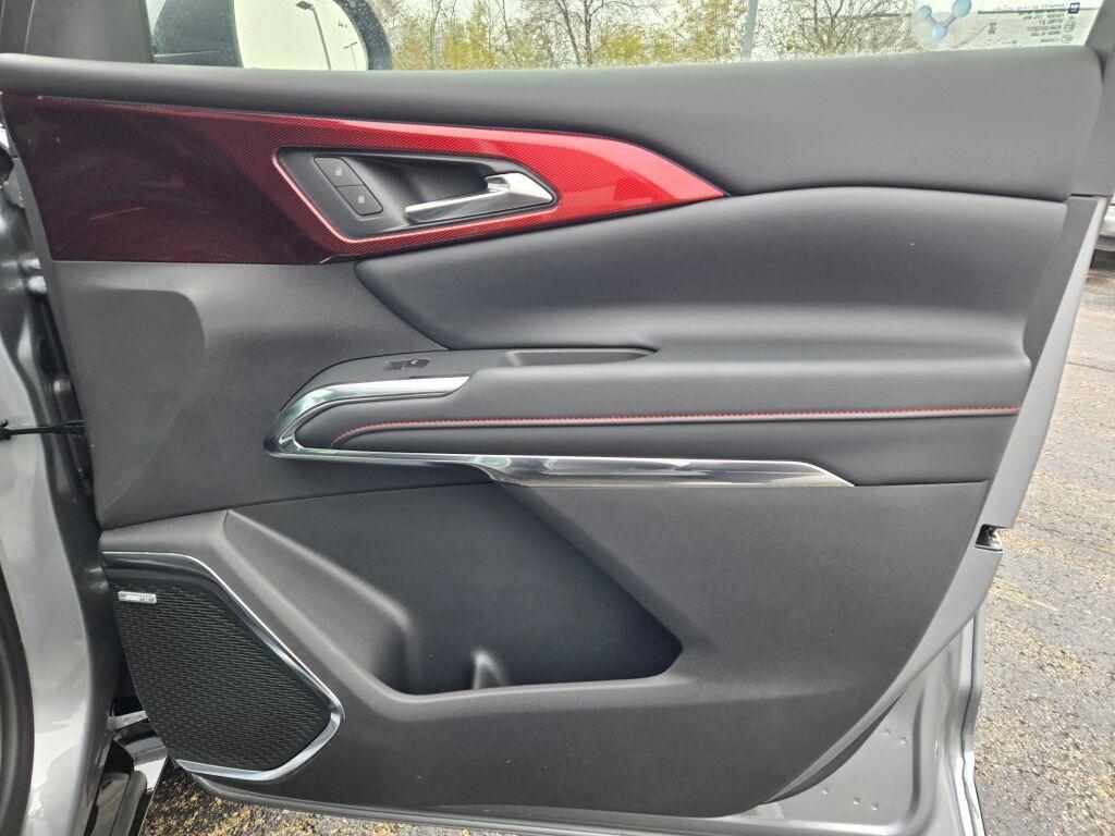 new 2026 Chevrolet Traverse car, priced at $54,497