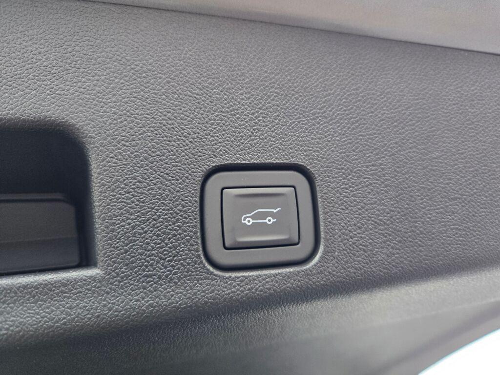 new 2026 Chevrolet Traverse car, priced at $54,091