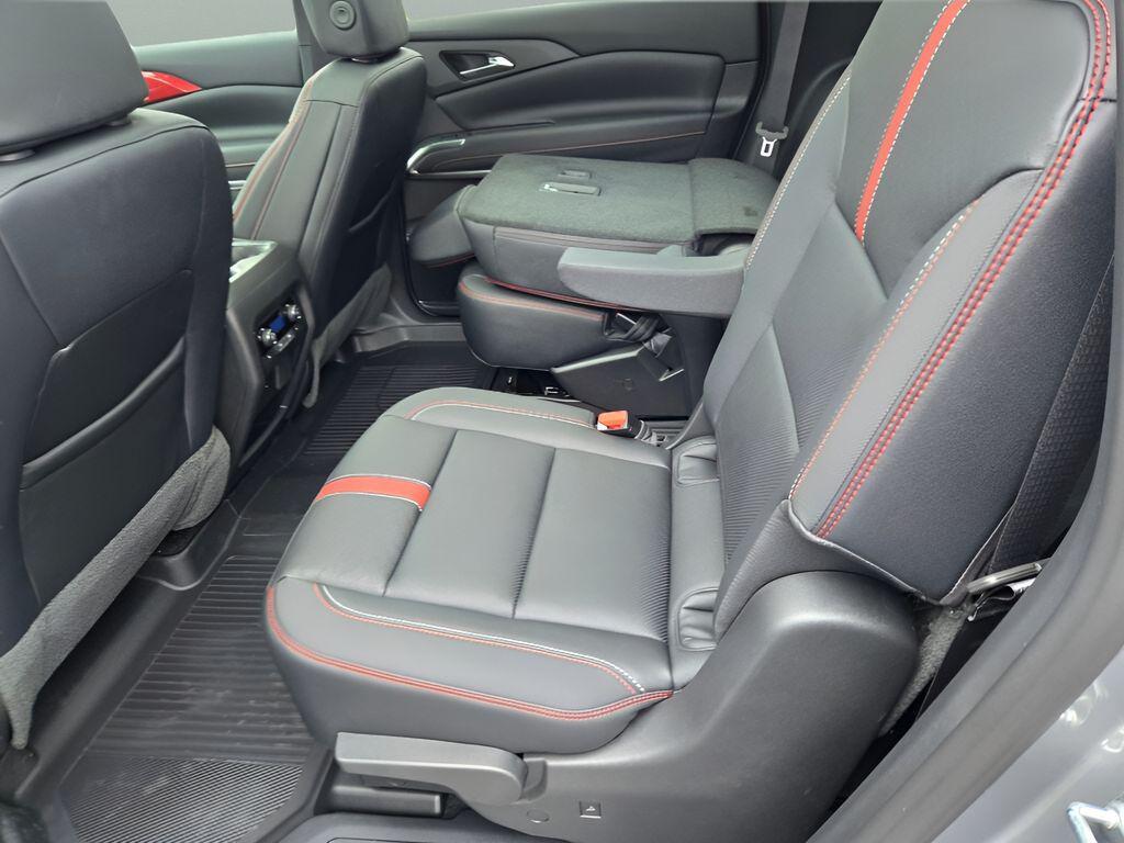 new 2026 Chevrolet Traverse car, priced at $54,091